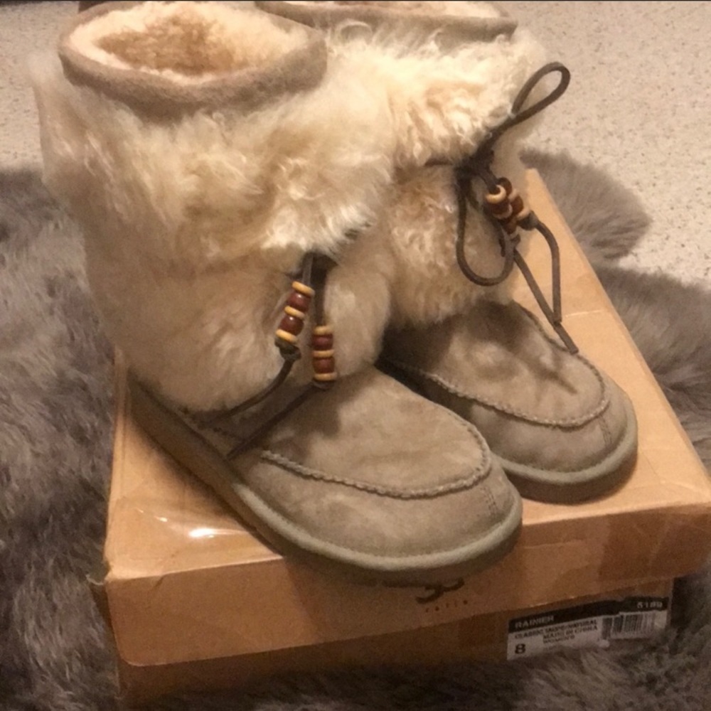 Women’s uggs size 8 near perfect condition!